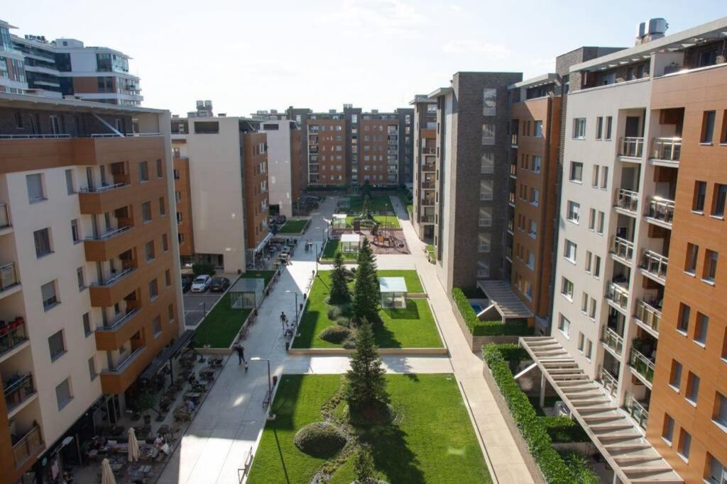 A Blok New Modern - Free Garage Parking, Comfortable, Quiet With A Park View Belgrade Exterior photo